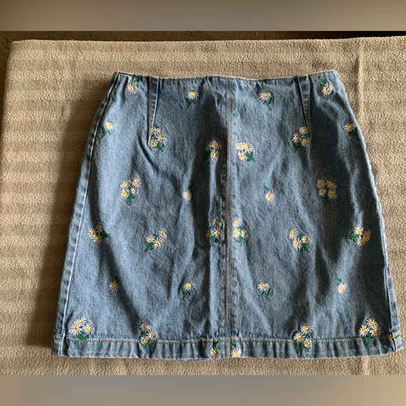 Denim Skirt with Embroidered Daisies - Picture 1 of 2